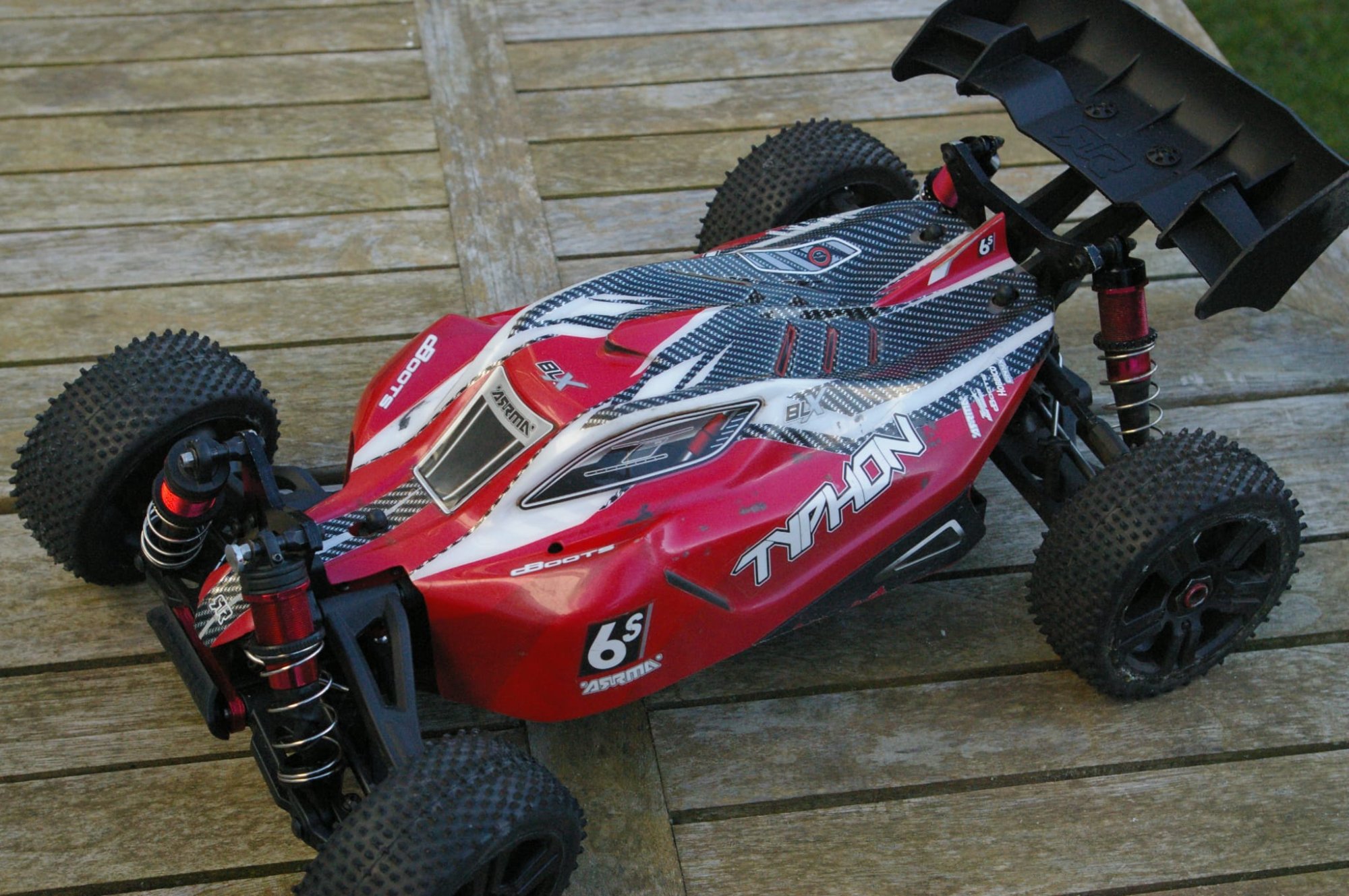 Arrma Typhon 6S